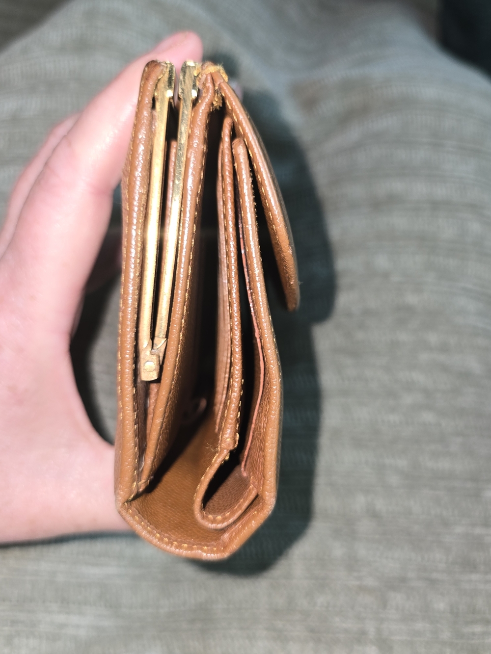 Yves Saint Laurent Vintage Tan Leather Wallet - Picture 13 of 14